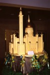 The Amar Ali Saifuddien Mosque made out of butter

Trip: Brunei to Bangkok
Entry: Meeting the Sultan of Brunei
Date Taken: 27 Nov/03
Country: Brunei
Taken By: Laura
Viewed: 1960 times
